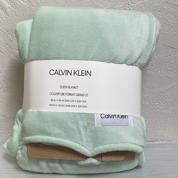 calvin klein queen blanket